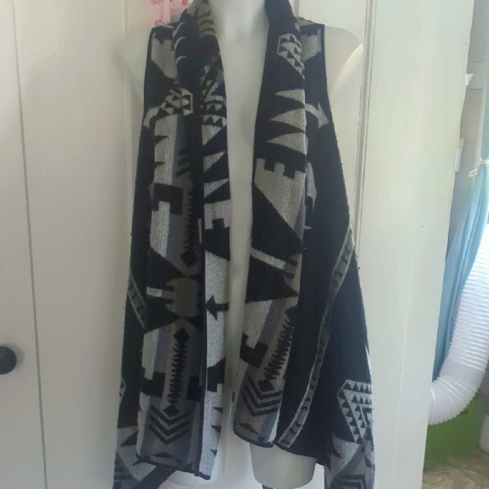 Cejon Charcoal and Ebony Fashion Vest